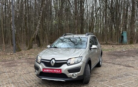 Renault Sandero II рестайлинг, 2016 год, 1 100 000 рублей, 1 фотография