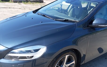 Volvo V40 II рестайлинг, 2017 год, 1 599 000 рублей, 1 фотография