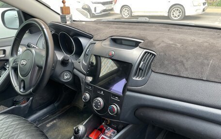 KIA Cerato III, 2010 год, 600 000 рублей, 2 фотография