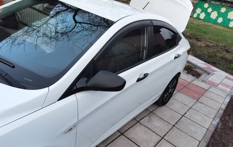 Hyundai Solaris II рестайлинг, 2013 год, 780 000 рублей, 3 фотография