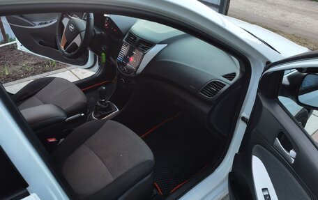 Hyundai Solaris II рестайлинг, 2013 год, 780 000 рублей, 9 фотография