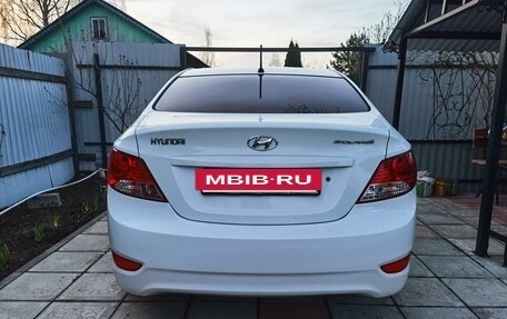 Hyundai Solaris II рестайлинг, 2013 год, 780 000 рублей, 2 фотография