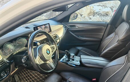 BMW 5 серия, 2019 год, 5 300 000 рублей, 15 фотография