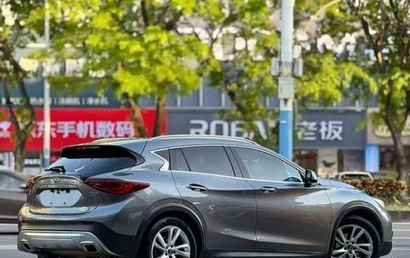 Infiniti QX30, 2018 год, 1 587 000 рублей, 3 фотография