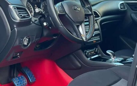 Infiniti QX30, 2018 год, 1 587 000 рублей, 5 фотография