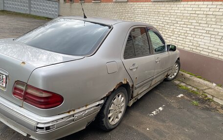 Mercedes-Benz E-Класс, 1999 год, 160 000 рублей, 4 фотография