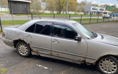 Mercedes-Benz E-Класс, 1999 год, 160 000 рублей, 5 фотография