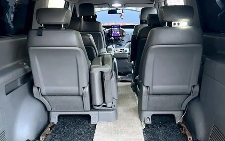 Hyundai Grand Starex Grand Starex I рестайлинг 2, 2009 год, 1 350 000 рублей, 10 фотография