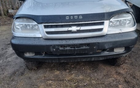 Chevrolet Niva I рестайлинг, 2004 год, 135 000 рублей, 10 фотография