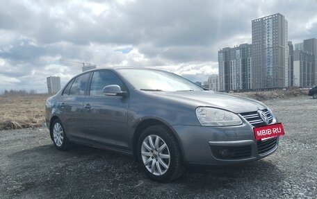 Volkswagen Jetta VI, 2010 год, 750 000 рублей, 3 фотография