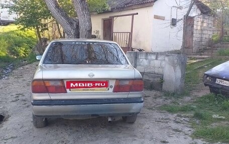 Nissan Primera II рестайлинг, 1992 год, 200 000 рублей, 5 фотография