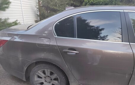 BMW 5 серия, 2004 год, 400 000 рублей, 2 фотография