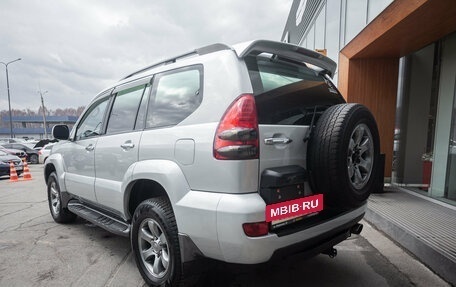 Toyota Land Cruiser Prado 120 рестайлинг, 2007 год, 2 085 000 рублей, 4 фотография