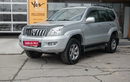Toyota Land Cruiser Prado 120 рестайлинг, 2007 год, 2 085 000 рублей, 2 фотография