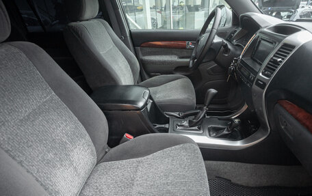 Toyota Land Cruiser Prado 120 рестайлинг, 2007 год, 2 085 000 рублей, 19 фотография