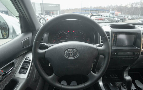 Toyota Land Cruiser Prado 120 рестайлинг, 2007 год, 2 085 000 рублей, 17 фотография