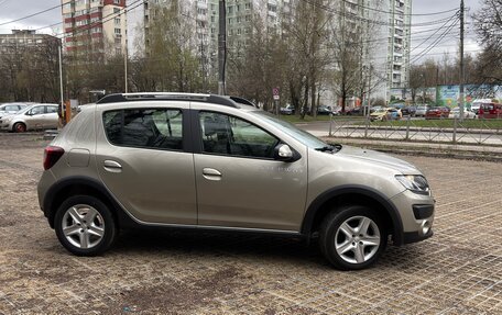Renault Sandero II рестайлинг, 2016 год, 1 100 000 рублей, 14 фотография