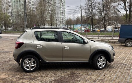 Renault Sandero II рестайлинг, 2016 год, 1 100 000 рублей, 13 фотография