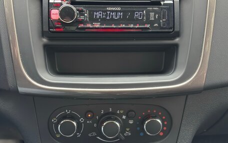 Renault Sandero II рестайлинг, 2016 год, 1 100 000 рублей, 32 фотография