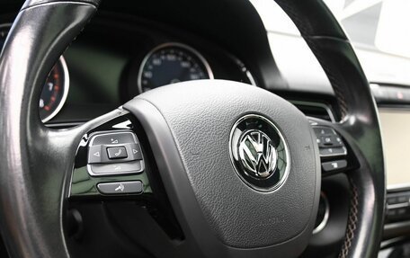 Volkswagen Touareg III, 2013 год, 2 499 900 рублей, 14 фотография