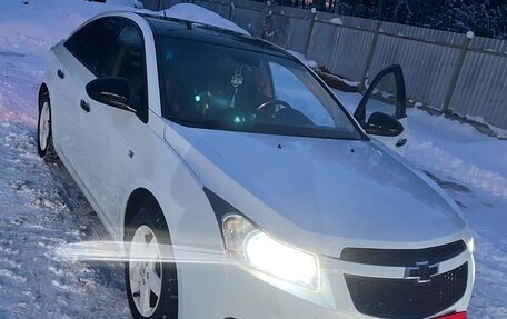 Chevrolet Cruze II, 2011 год, 950 000 рублей, 5 фотография