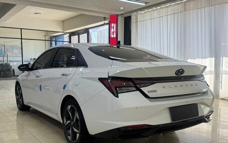 Hyundai Elantra, 2022 год, 1 460 000 рублей, 3 фотография