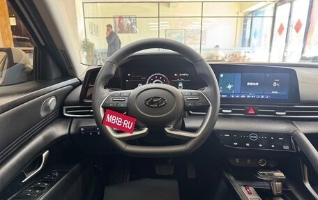 Hyundai Elantra, 2022 год, 1 460 000 рублей, 15 фотография