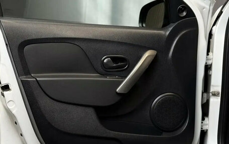 Renault Sandero II рестайлинг, 2018 год, 950 000 рублей, 14 фотография