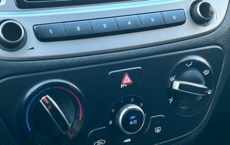 Hyundai Solaris II рестайлинг, 2019 год, 1 250 000 рублей, 13 фотография