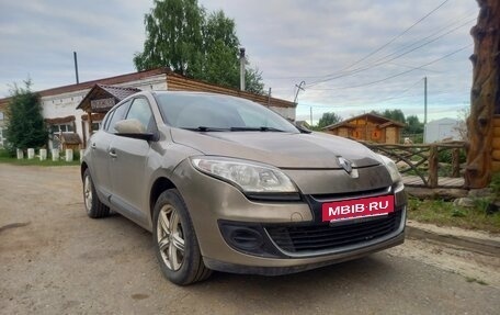 Renault Megane III, 2013 год, 500 000 рублей, 2 фотография