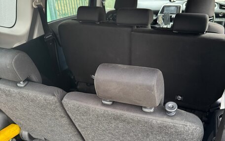 Toyota Sienta II, 2020 год, 1 550 000 рублей, 14 фотография