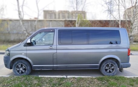 Volkswagen Caravelle T5, 2011 год, 1 600 000 рублей, 3 фотография