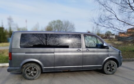 Volkswagen Caravelle T5, 2011 год, 1 600 000 рублей, 2 фотография