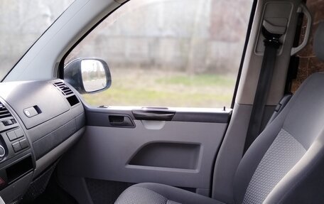 Volkswagen Caravelle T5, 2011 год, 1 600 000 рублей, 9 фотография