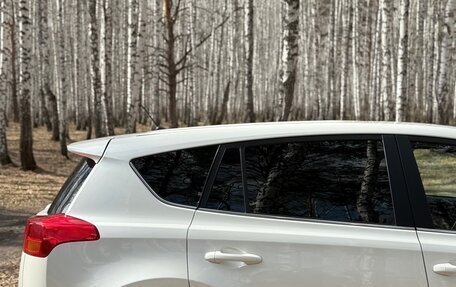 Toyota RAV4, 2012 год, 1 840 000 рублей, 14 фотография