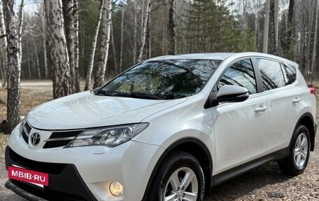 Toyota RAV4, 2012 год, 1 840 000 рублей, 2 фотография