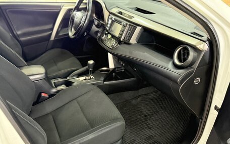 Toyota RAV4, 2012 год, 1 840 000 рублей, 21 фотография