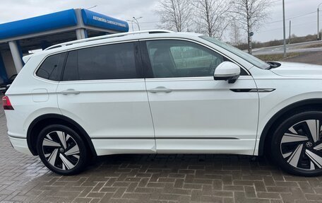 Volkswagen Tiguan II, 2023 год, 3 500 000 рублей, 4 фотография