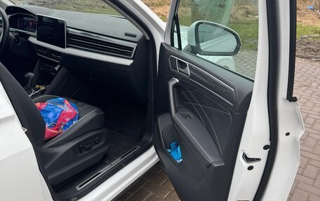 Volkswagen Tiguan II, 2023 год, 3 500 000 рублей, 23 фотография