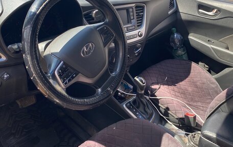 Hyundai Solaris II рестайлинг, 2018 год, 1 350 000 рублей, 4 фотография