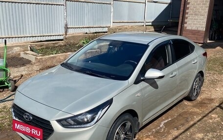 Hyundai Solaris II рестайлинг, 2018 год, 1 350 000 рублей, 2 фотография