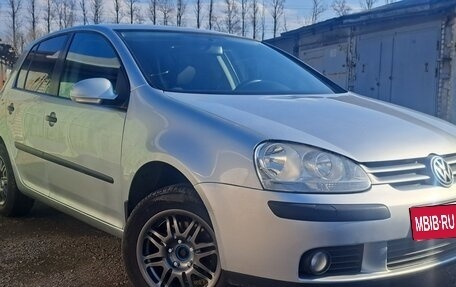 Volkswagen Golf V, 2005 год, 650 000 рублей, 1 фотография