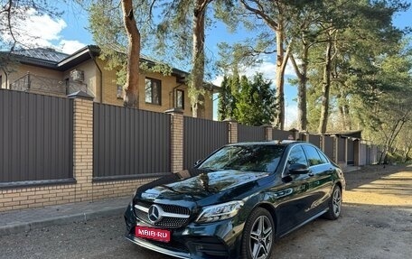 Mercedes-Benz C-Класс, 2018 год, 2 900 000 рублей, 1 фотография