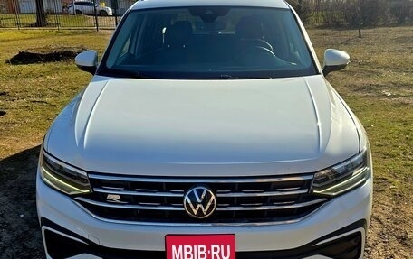 Volkswagen Tiguan II, 2021 год, 3 400 000 рублей, 1 фотография