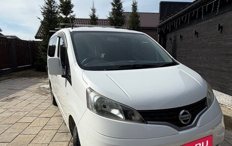 Nissan NV200, 2014 год, 1 200 000 рублей, 2 фотография