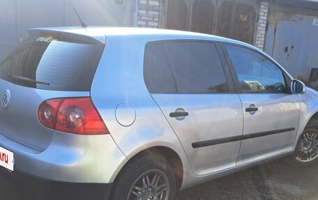 Volkswagen Golf V, 2005 год, 650 000 рублей, 3 фотография