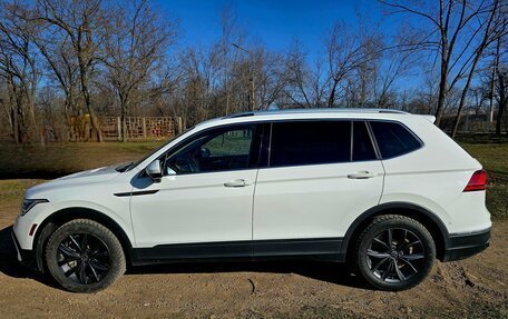 Volkswagen Tiguan II, 2021 год, 3 400 000 рублей, 5 фотография