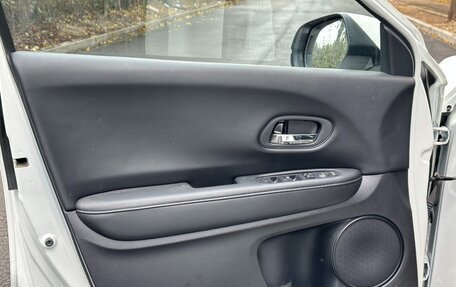 Honda Vezel, 2021 год, 1 219 000 рублей, 9 фотография