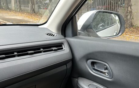 Honda Vezel, 2021 год, 1 219 000 рублей, 19 фотография