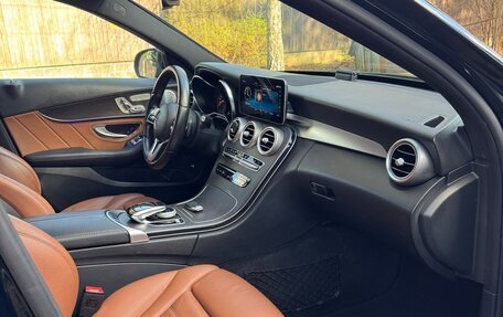 Mercedes-Benz C-Класс, 2018 год, 2 900 000 рублей, 17 фотография